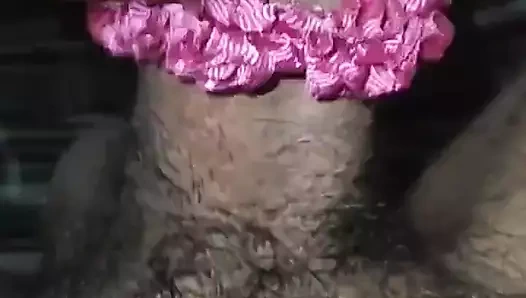 Desi priya yenge ayakla muamele ve blojob elle muamele vum ağzına alıyor