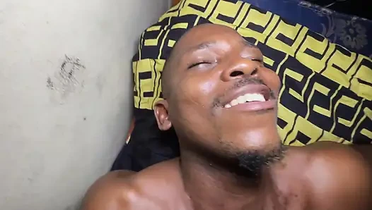 Eski okul erkek arkadaşımla kart oynuyorum