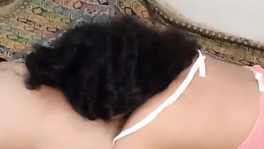 Ateşli seksi bebek erkek arkadaşıyla seks yapıyor