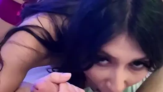 Esmer hatun Penelope Woods için sert anal seks