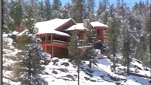 Taylor yağmuru, snowboard yaparken bir kabinde dp'lendi