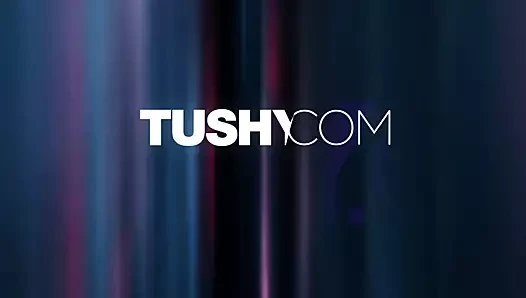 Tushy büyük götlü beyaz kız anal seviyor