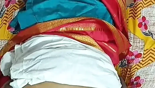 Mallu evli kadın domalarak sikiliyor: Hintli