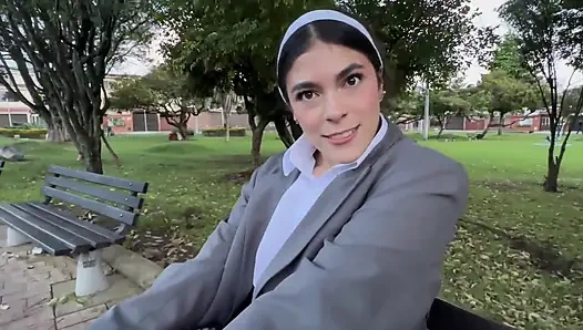 Okuldan Ayrildiktan Sonra Ilk Kez En Yakin Arkadaşimin Erkek Kardeşini Sikiyorum