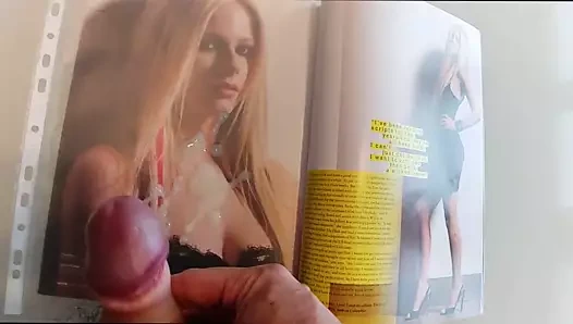 Avril lavigne cum haraç üzerinde kağıt #2