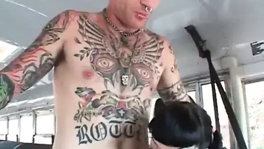 Xxx susicde deldi ve dövmeli punks yellow bus sex
