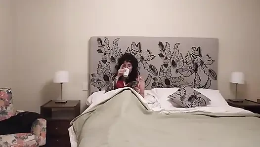 Rebekah Rose Büyük Bir Horoz Hayaleti Tarafından Ele Geçirildi Ve Sikildi