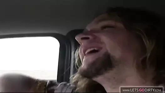 Aşırı yüze boşalma!! Sert dölle sikiş