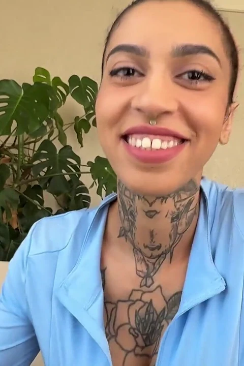 Komşumun götünü genişletiyorum! Anal dölleme! Ravyn Alexa ve Peter Hooke