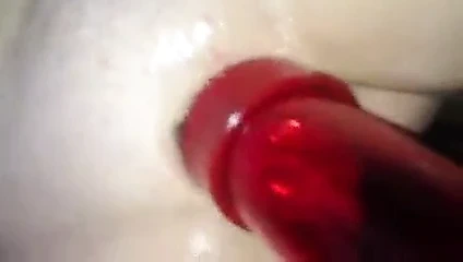 Pompa çıktı ve kedi araya girdi.