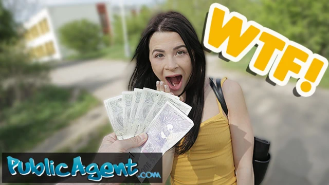 Kamu ajanı - onun drone ile işemek ve onu kedi sikikleri bir bebeğin sapık casusları