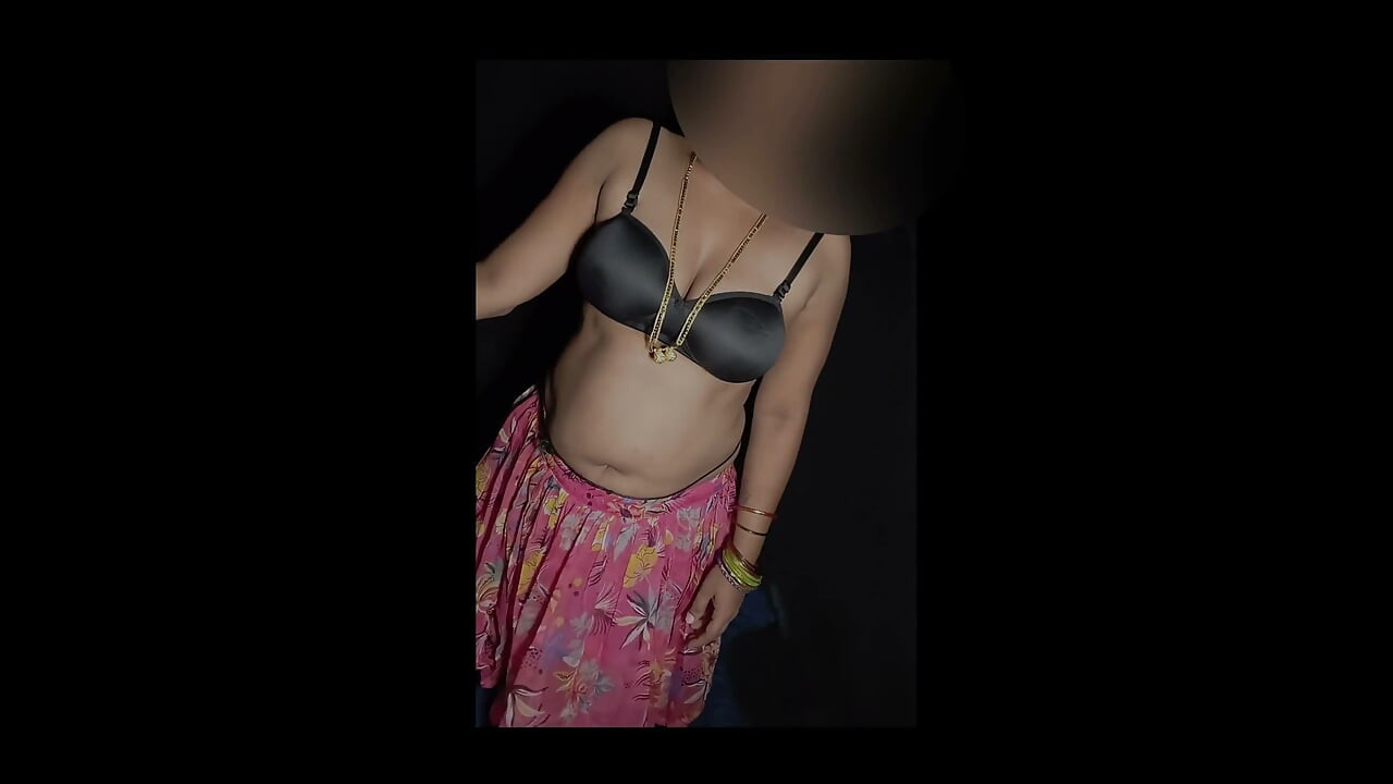 Bhabhi'nin Küçük Lehengası, Bhabhi'nin Pembe ve Siyah Sütyenle Sert Seks, Yatakta En İyi Seks