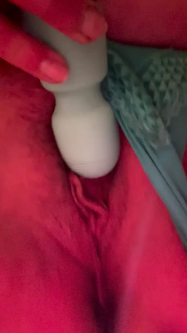 Sevgililer günü tek başına amcık oyunu