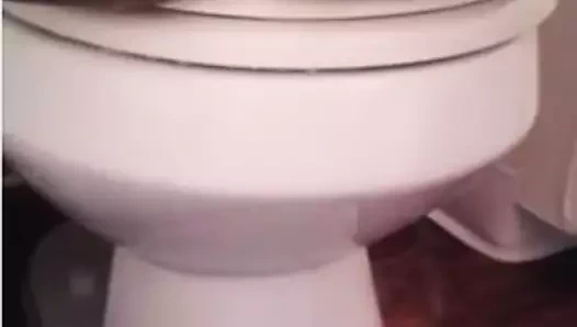 Abanoz tanrıça spreyler ona boşalmak tüm üzerinde the zemin