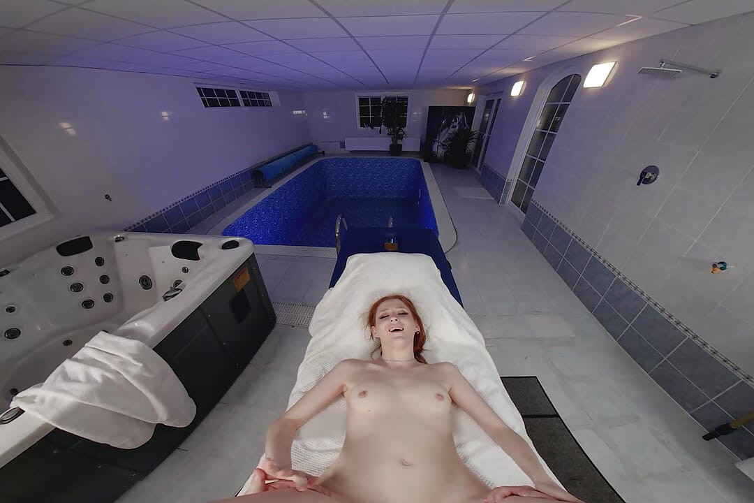 18vr seksi masöz Cherry Crush, ondan boşalana cinsel enerjiyi zapt edemiyor