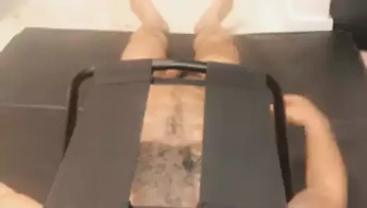 Sıcak transeksüel facesitting üzerinde ona köle