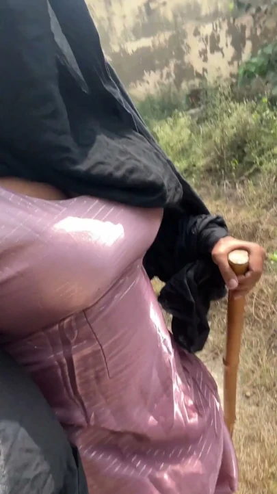 parlak ipeksi saten takım salwar cross dresser hint bhabhi büyük göğüsler | Bölüm 3