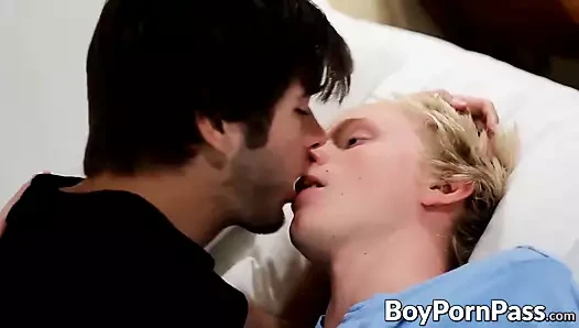 Sarışın twinks gets göt becerdin tarafından bir horoz özlem vampir