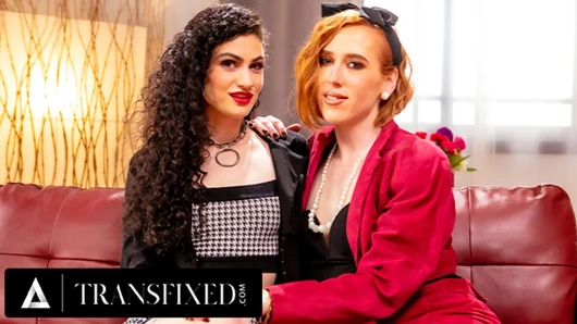 Transfixed - shiri Allwood trans yarağını her santimini rol arkadaşı Lydia Black'e veriyor!