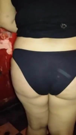 De calcinha preta na minha grande bunda Celulite