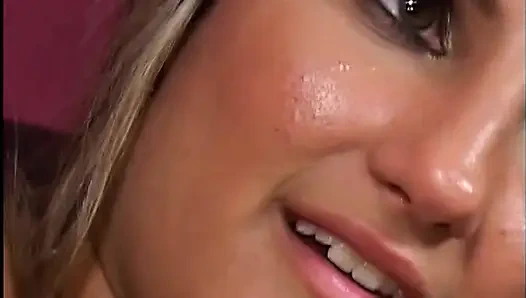 Sert yarağı emip boşalmamı izle