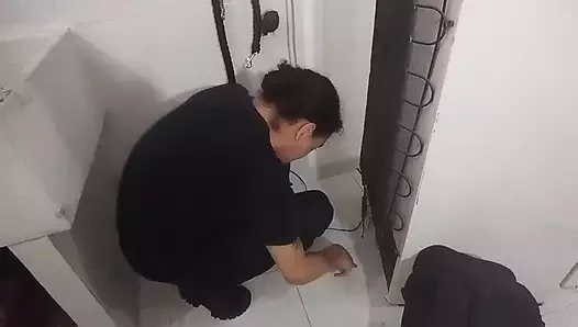 Ev yapımı seks - sapık üvey annemin sadece penisime dokunmak için evime nasıl girdiğini kaydettim.