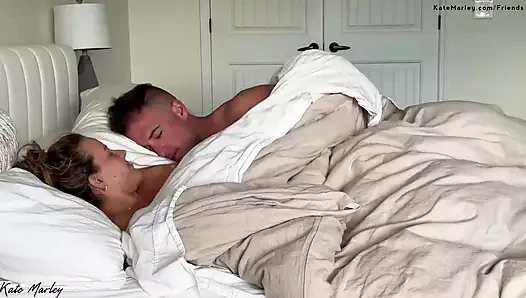 Faphouse'a özel - yatakta ateşli şehvetli sabah sikişi