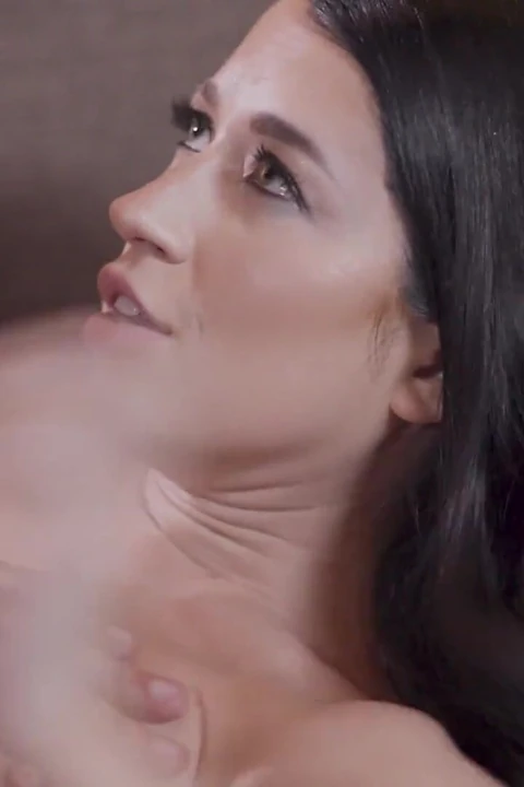 Adult Time - ateşli hatun Alex Coal erkek arkadaşına orta kullanışlı mastürbasyonu sürpriz yapıyor ve onu enerjik sikişe dönüştürüyor