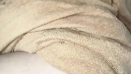 Fucking my mother in the morning until I cumshot her pussy