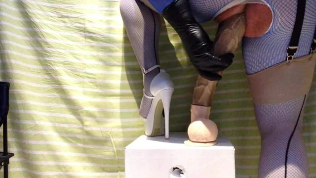 SISSY BITCH FUCKING BIG BIG DILDO COMDOM ASSHOLE SLUT
