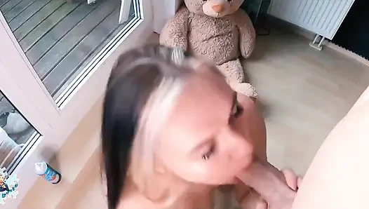 Krema sever misin?? Anjaamelia daha fazlasını elde etmek için hepsini yalamayı seviyor!?