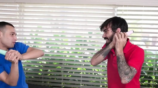 Momswap - uçuş görevlileri kristal acele ve kaylynn anahtarları üvey oğullarından sürpriz lanet olsun