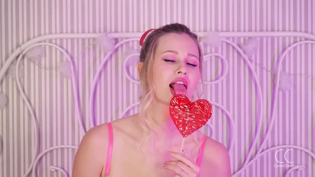 Stella cardo kalbinle oynuyor