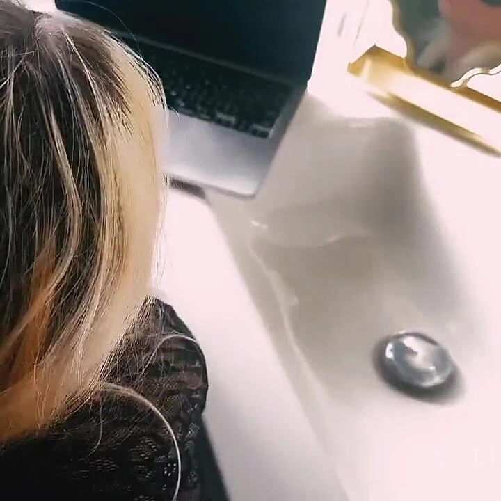 Güzel Polonyalı ev temizlikçimi tekrar sikiyorum