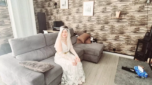 Evli bakire düğünden önce sağdıç tarafından sikiliyor ve yüzüne döl boşaltıyor
