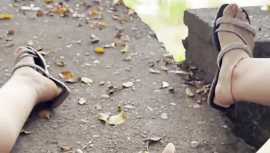 Kolombiyalı Kız Yolda Kamusal Yerde Mastürbasyon Yapıyor