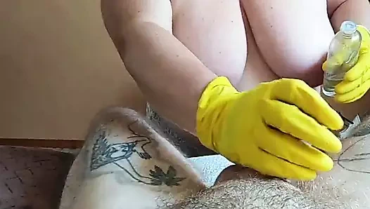 Yarak sağmaya ve döle bakmayı seviyorum