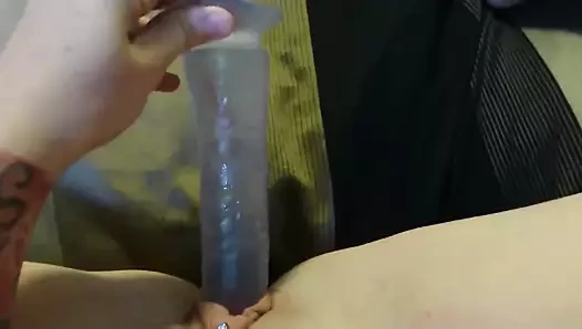 Genç kız sikme ona dev yapay penis