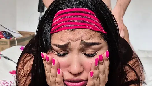 Esmer, komşu, 'yabancı' ile sikişiyorum, tüm yarağımı ağzına sokuyorum