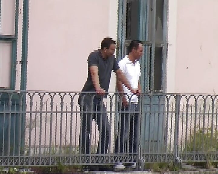 vahşi sarışın alman bayan hoş iki uzun çubuklar açık havada