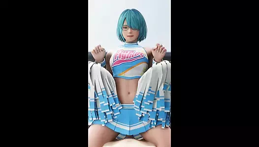 Nico sert yarağa binen bir ponpon kız gibi giyindi