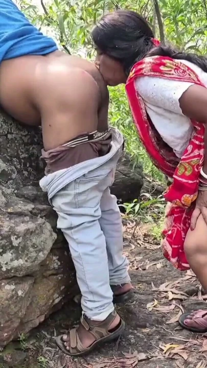 Sona bhabhi outdoor fucking with her brother-in-law, Sali jamaibabu chudachudi bengali audio | Clip 2