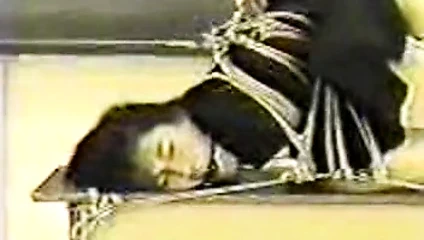 Japon kız öğrenci ceza.mpeg