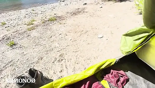 Ormanda kızla tanışıyorum ve sonunda sikişiyoruz