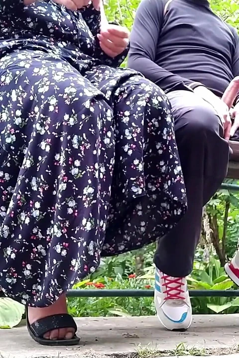 Üvey annem, menim prezervatifte spermim olduğunda emmeyi çok sever