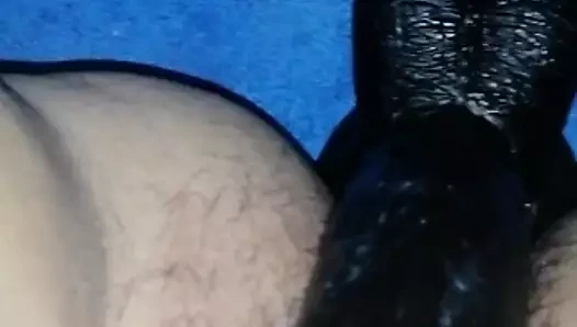 Kahrolası benim ıslak sıkı kedi ile benim siyah yapay penis mmm