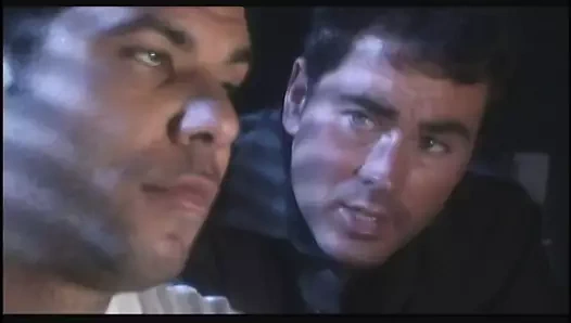 Siyah çoraplı muhteşem sarışın güzellik, kafede masada delinmiş ıslak amını alır