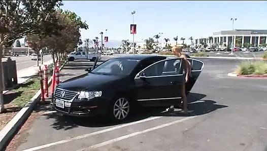 Ateşli yarak arayan kızlar bir yarağı ve dölünü paylaşıyor