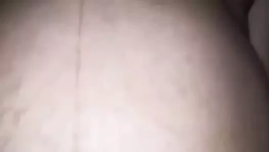 Hamile kız kahrolası ile süt dolu memeler