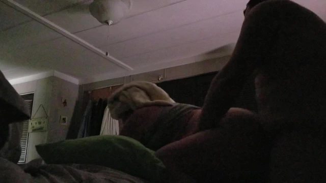 Bbw karısı duştan sonra azgındı ve becermek istedi.